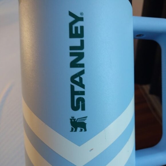 Stanley 40oz Pro Tour Quencher Tumbler Chevron Cornflower Blue Stripe Flip Straw - Picture 6 of 8